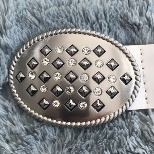 White leather belt - NEW